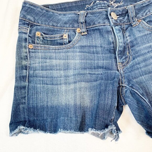 American Eagle stretch cutoff denim jean shorts - Size 6 - Picture 2 of 12